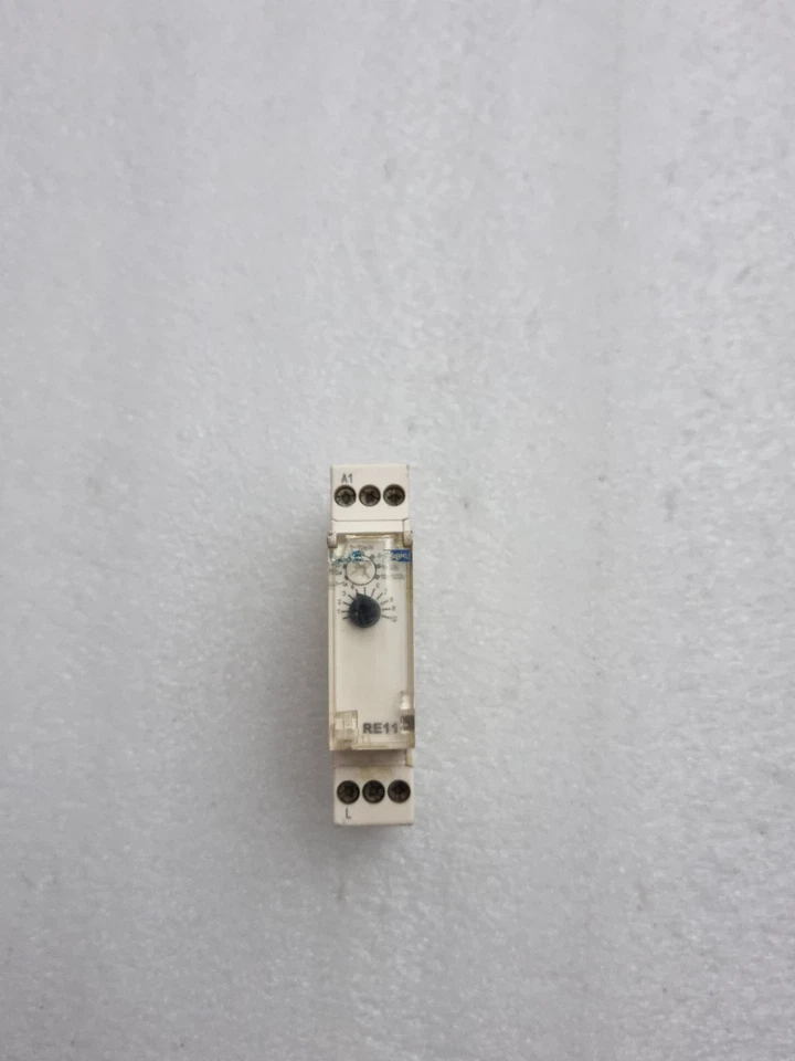 Schneider Telemecanique RE11LAMW Time Relay 0.1s-100h RE11LAMW